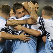  罗马德比诞生新冲突 两队球迷场外爆发激烈冲突  