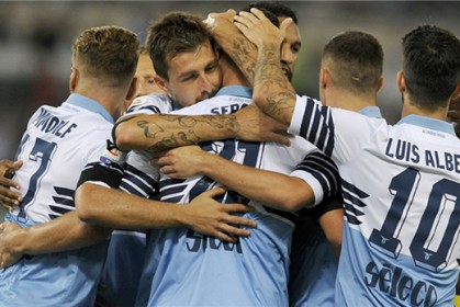  罗马德比诞生新冲突 两队球迷场外爆发激烈冲突  