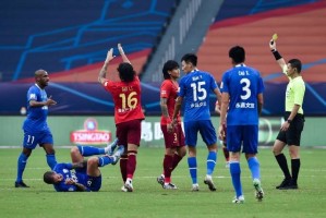  谢菲联青年军敢打敢拼，虽败犹荣惜败于状态火热的蓝月亮