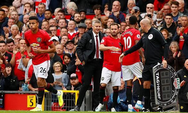  曼联租借妖星爆发，独造三球击退布伦特福德  