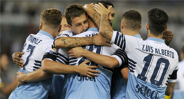  罗马德比诞生新冲突 两队球迷场外爆发激烈冲突  